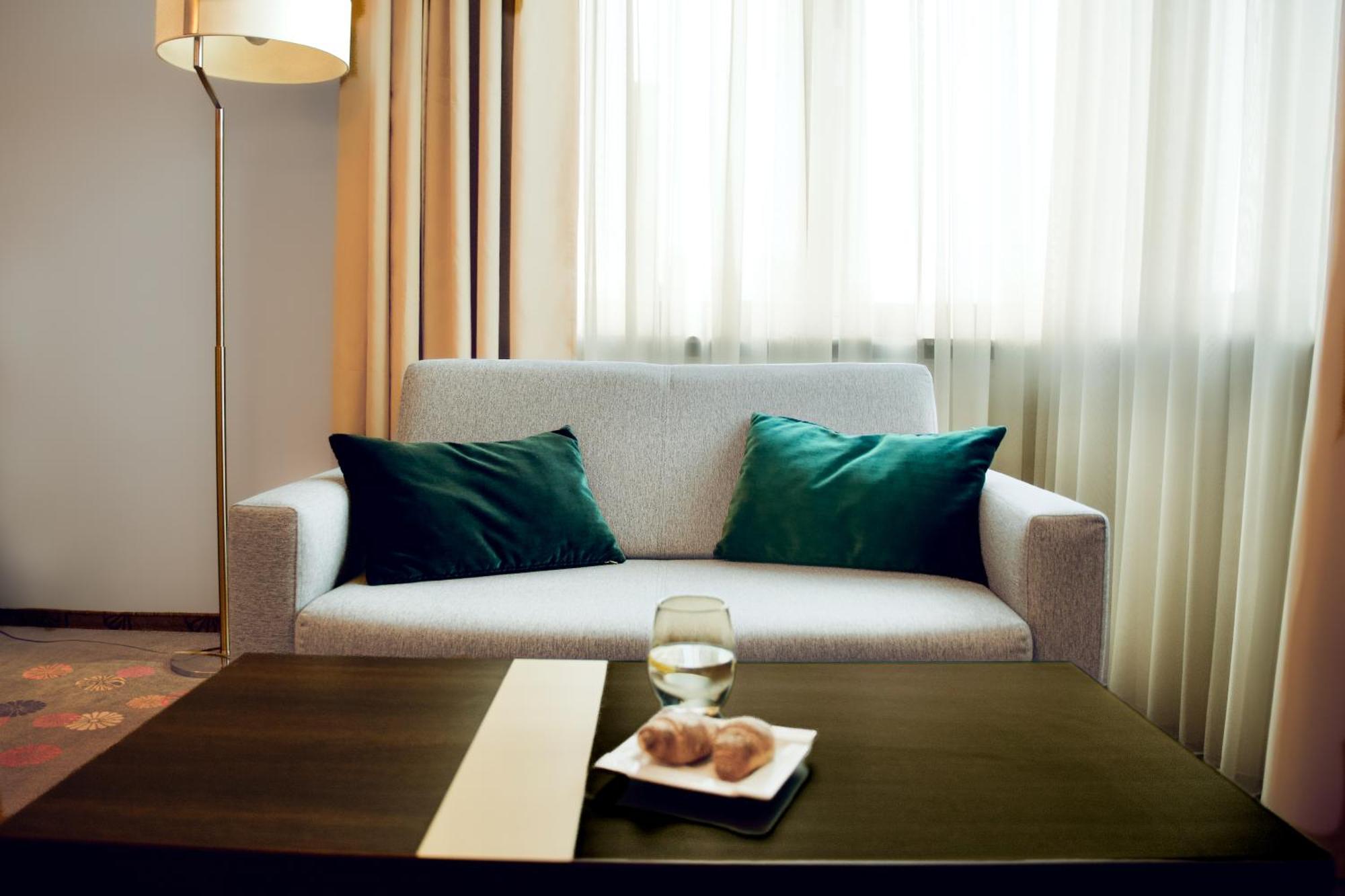 Hotel Szafran Челядзь Экстерьер фото