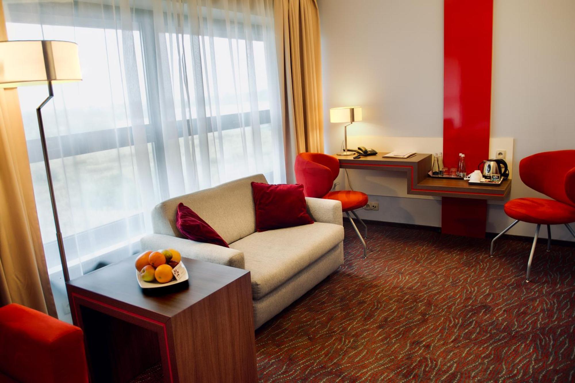 Hotel Szafran Челядзь Экстерьер фото