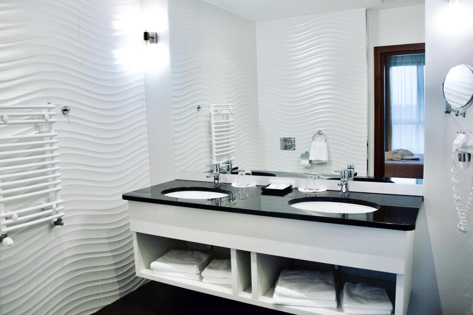 Hotel Szafran Челядзь Экстерьер фото