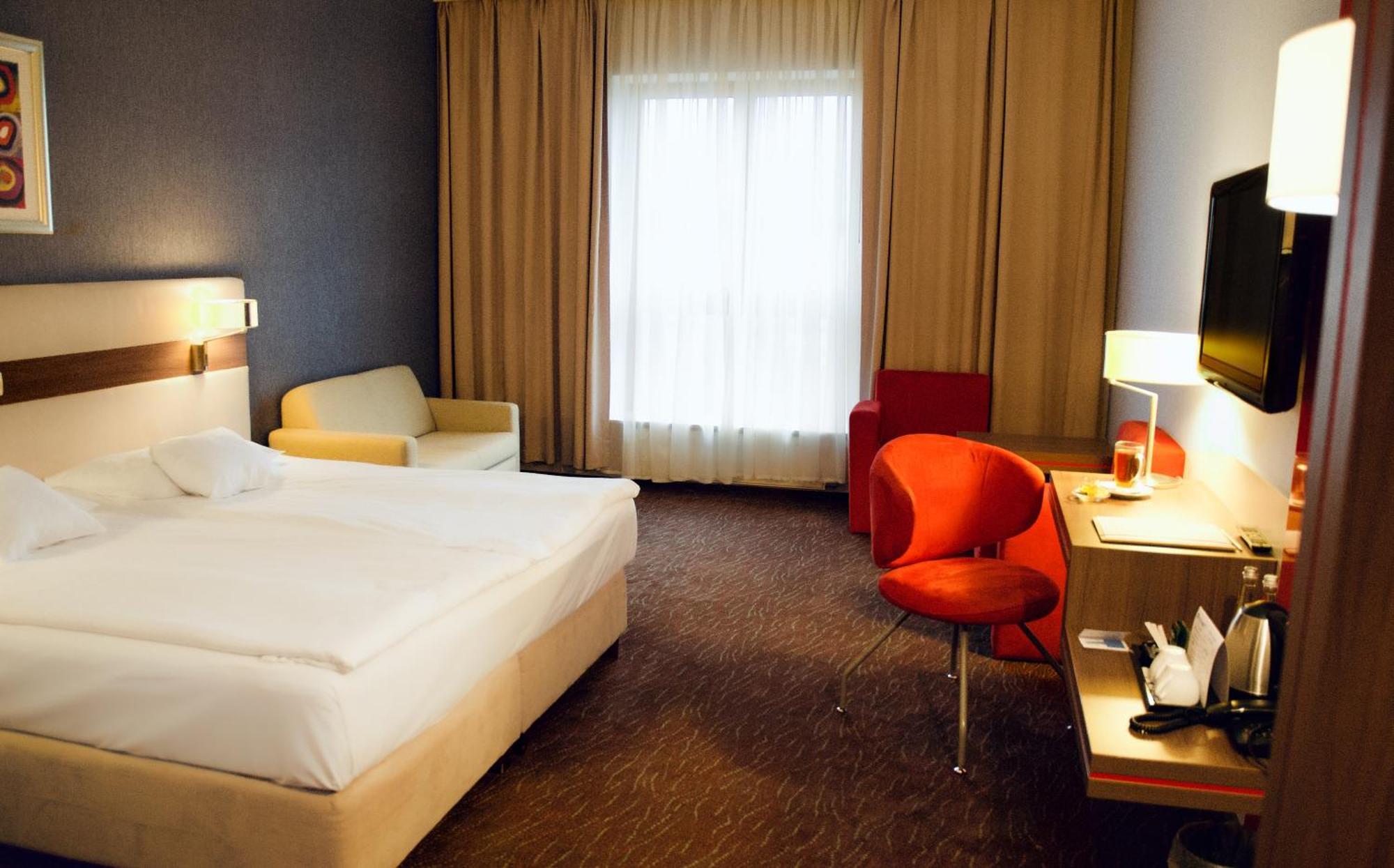 Hotel Szafran Челядзь Экстерьер фото